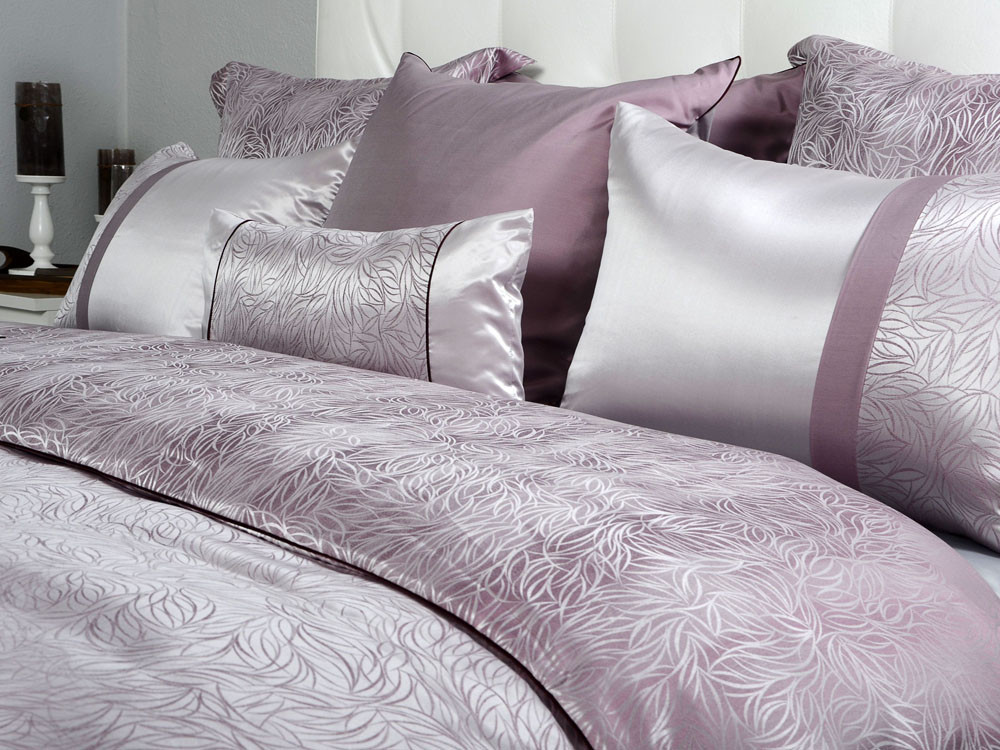 Pościel jedwabna Seidenweber Palau Mauve - poszewka na wałek 15x40