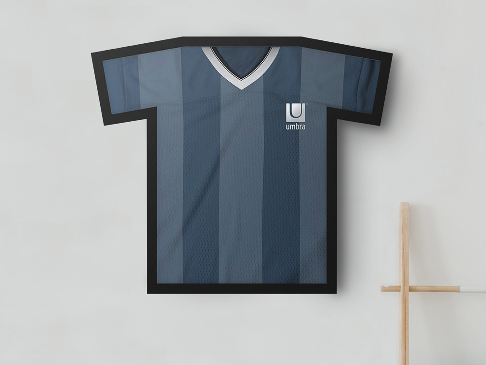 Ramka ścienna/ gablota na koszulkę Umbra T-Frame M Black