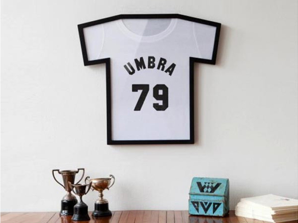Ramka ścienna/ gablota na koszulkę Umbra T-Frame S Black