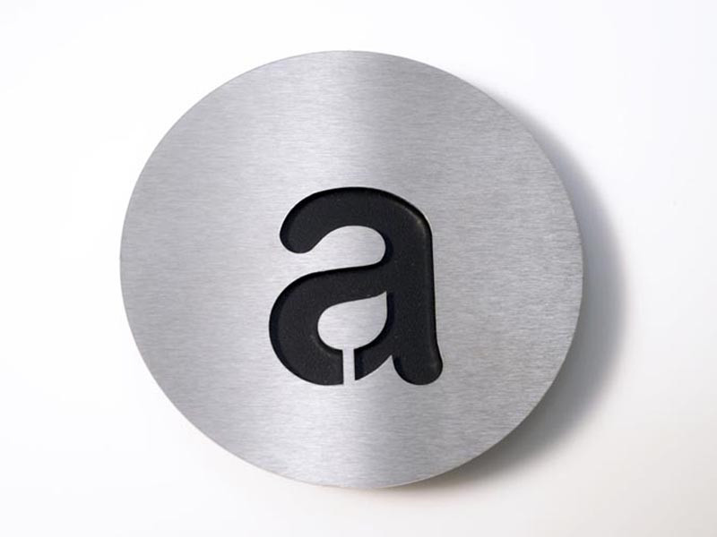 Tabliczka literowa Radius `a` Black