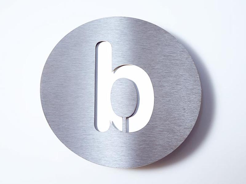 Tabliczka literowa Radius `b` White