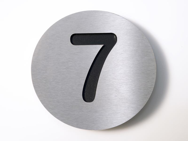 Tabliczka numeryczna Radius 7 Black