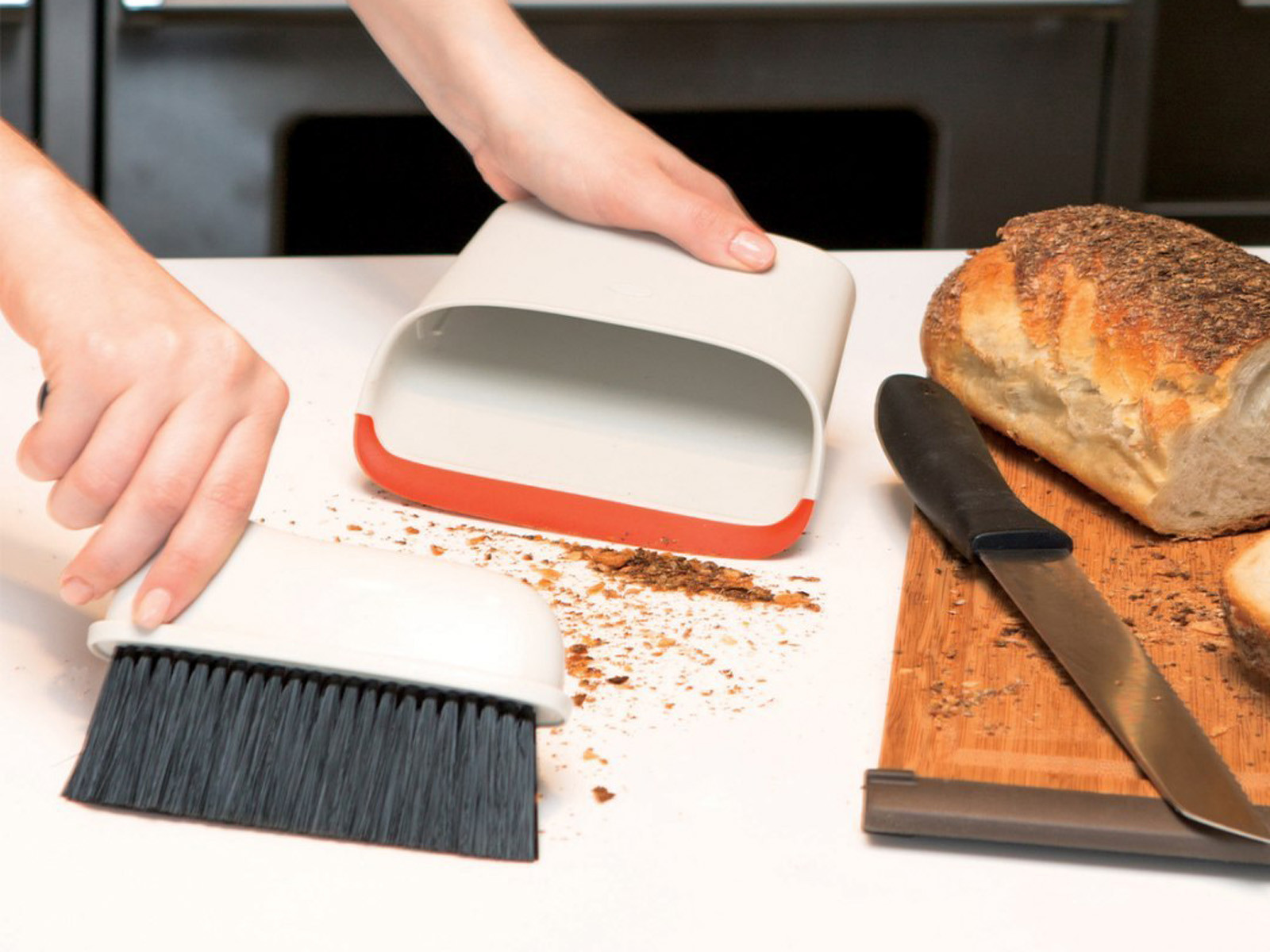 Zmiotka z szufelką do okruchów zestaw OXO Good Grips