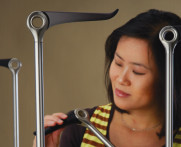 Stojak na papier toaletowy i zapas papieru 2w1 Umbra Tucan Nickel..