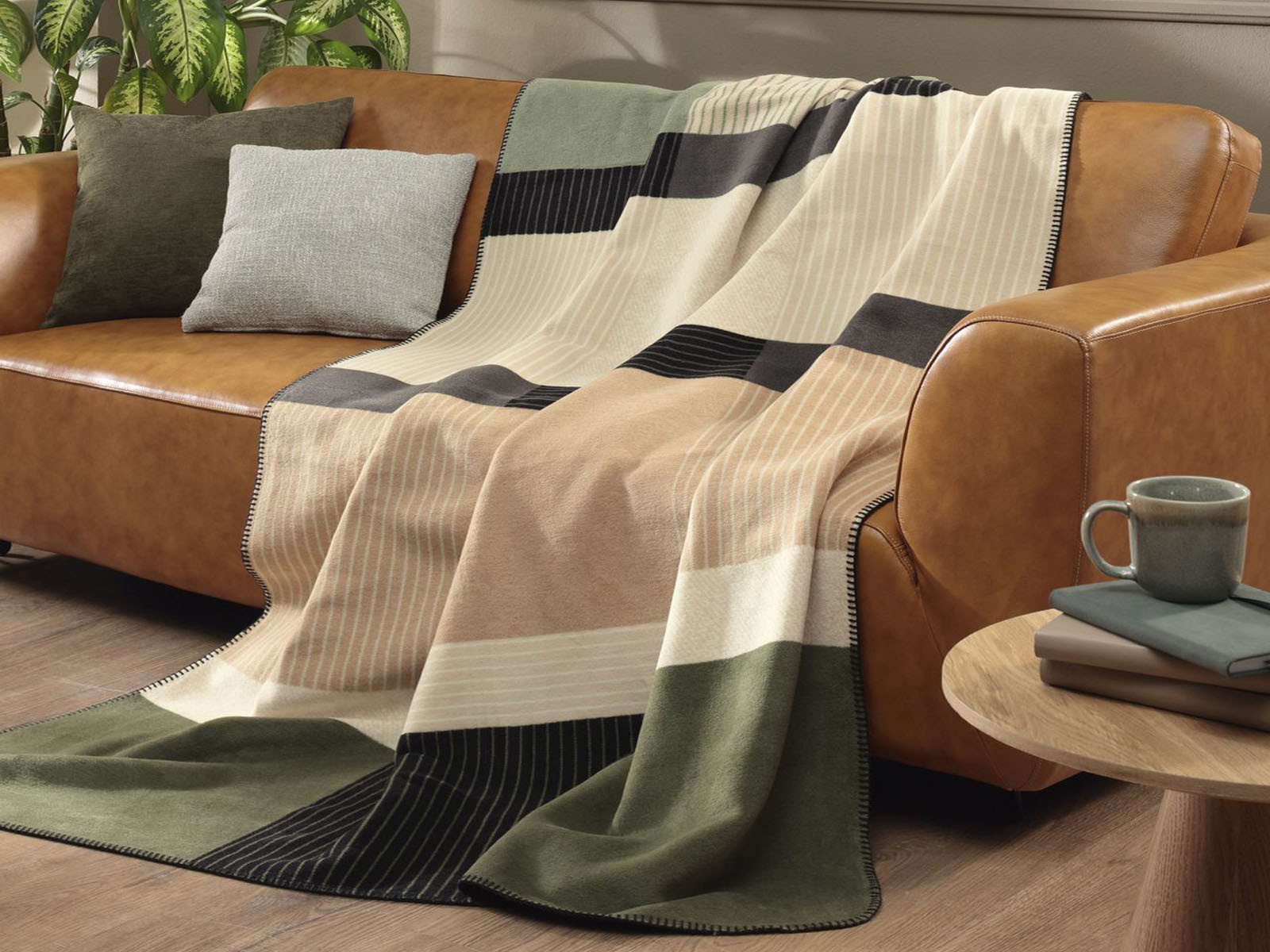   Koc Biederlack 2027 Land Check 220x240