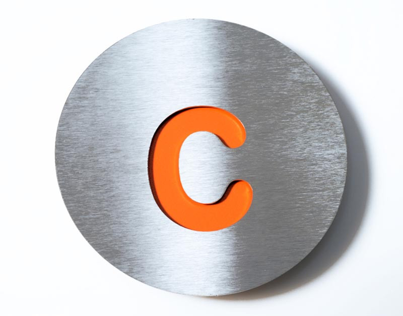 Tabliczka literowa Radius `c` Orange